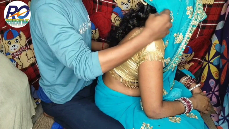 RoshniExpress: Desi Village New Marriage House Wife's Mouth Is Vigorously Sucking...