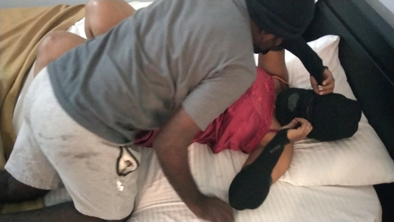 Benita sweety: Pareja india caliente en el albergue