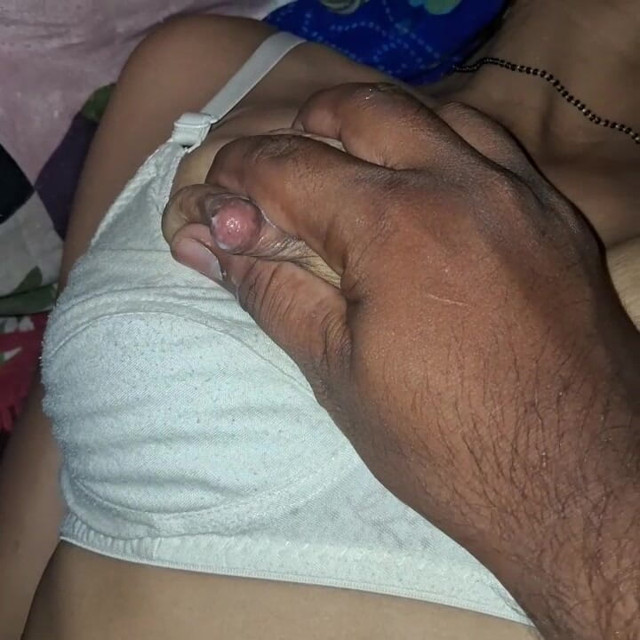 Mere Pati Ne Meri Chut Ragad Ragad Kar Mujhe Maza Diya (Wife time)