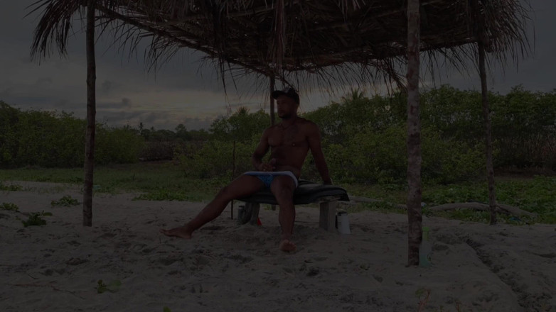 MARCIO BAIANO: Wanker neukt de konten van twee toeristen