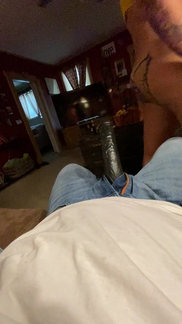 MzKiTTy91: Rabuda milf cavalgando 10 polegadas bbc
