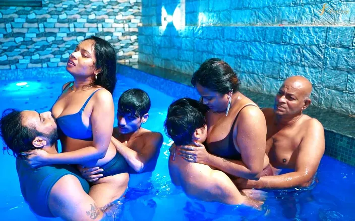 Mr Entertainer: Gangbang Sex Is Full Entertainment in the Swimming Pool