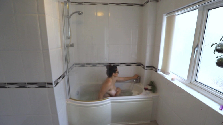 Countess diamond: Watch Me Bathe(私を入浴するのを見る)