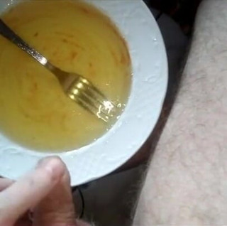 Sex hub male: John is pissing all out on two plates