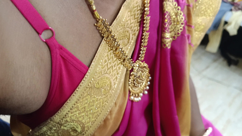 Laxi ammu: Demi-sœur, romance torride et structure mignonne 3