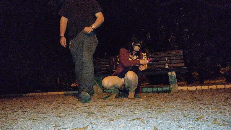 Toilet Mommy: Kontrollerad och kopplad i leggings &amp;höga stövlar