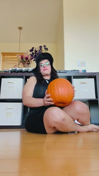 Thicc dijen verzegelen deze pompoen's lot!