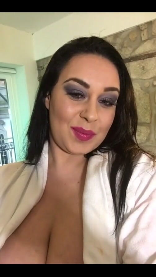 Anastasia Lux: Här är live story -videon från min Instagram innan du fotograferar