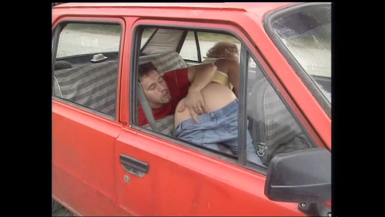 MMV films - The Original: Deux belles MILF se font enculer et éjaculer dans la bouche...