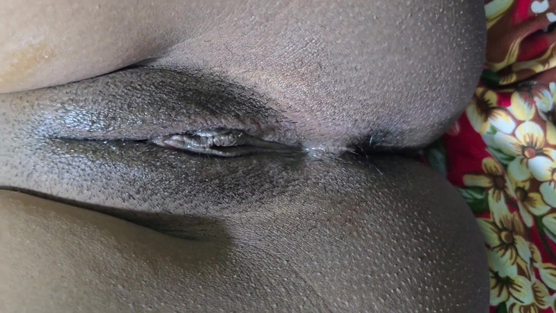 Faryal: Dziewczyna cipki