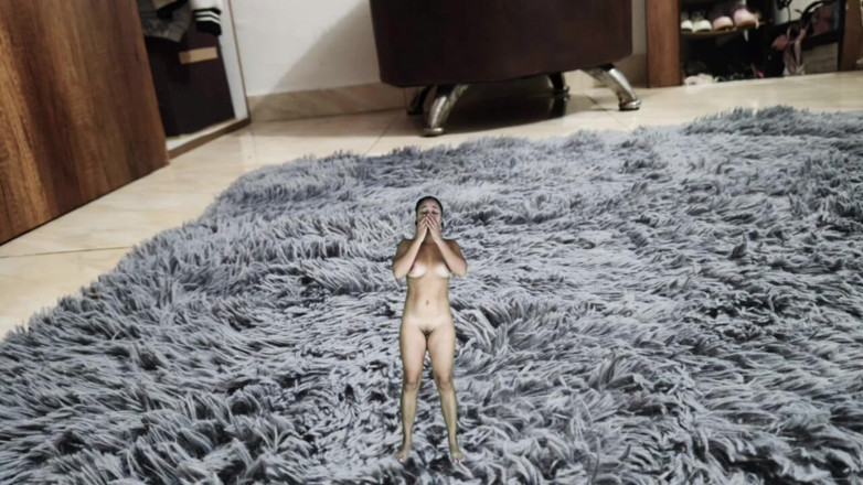 Isabel: Trapped and Shrinking Employee
