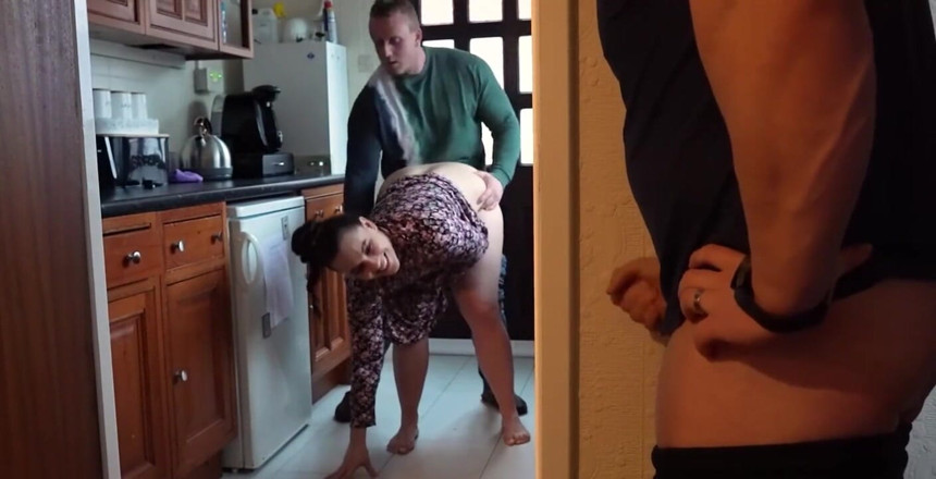 Stacey Reid: Cornuto cucina cazzo fantasia!