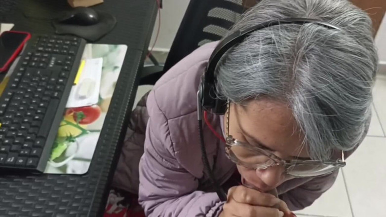 Swingersamateur40: ¿te Gusta Cuando Te Chupo La Polla Mientras Trabajo?