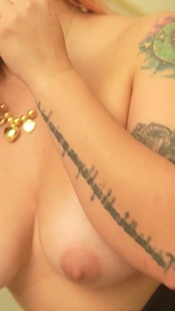 Sex Auf Dem Schreibtisch: Meine BBW-chefin Bittet Mich, Sie Mit Meinem Riesigen Schwanz Zu Ficken, Damit Sie Mich Nicht Feuert