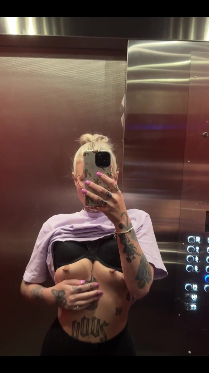 Melina: 334128234