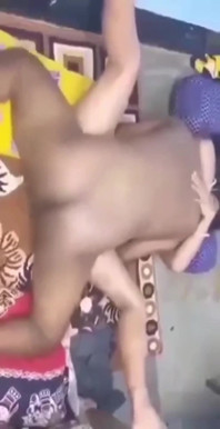 Aku sama ibu india, dan aku muasin dia dengan seks.