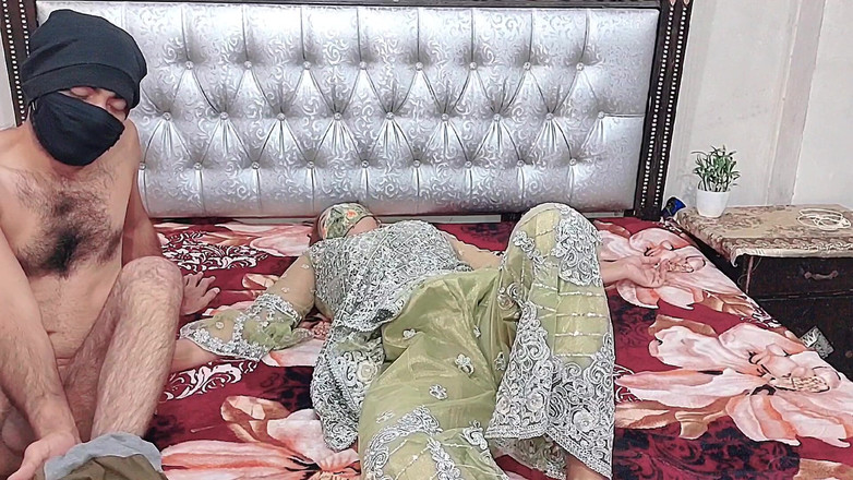 Pakistani CoupleX: 私のガールフレンド 第 2 部 最高の自家製インド人デジセックス