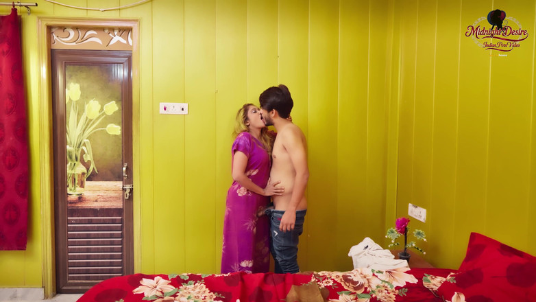 Midnight desire: 섹시한 발정난 시누이를 따먹는 발정난 남매