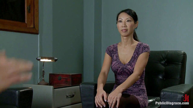 Public Disgrace by Kink: Party favor