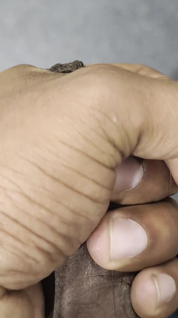 Mrhorny4u96: Sri Lankan Black Cock Closeup Jerk off