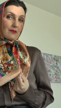 Afternoon Headscarf Try-on, Part 1 - Lady Victoria Valente