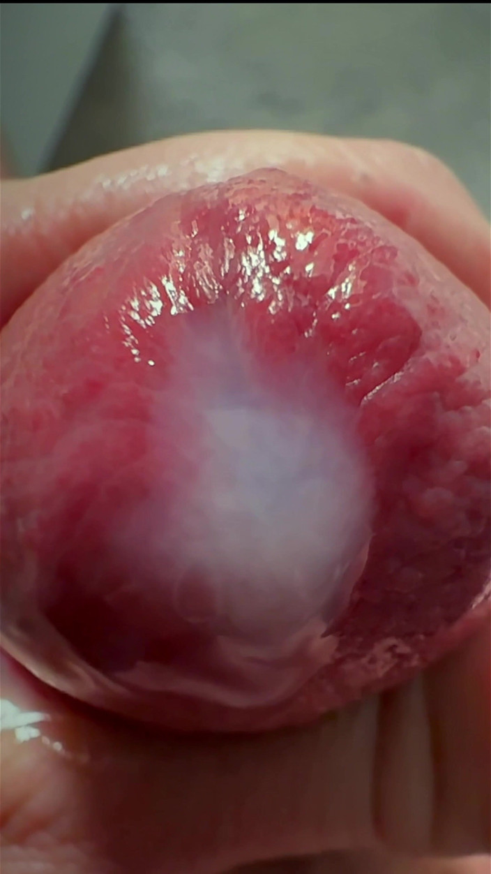 NakedFoxx: Výstřik makro výstřiku. Ultra detailní ejakulace