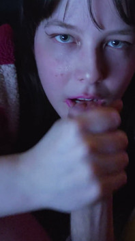 Interrupting Your Gaming for a Blowjob
