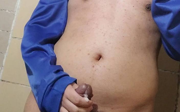 Jade1Lc: 화장실에서 미드나잇 핸잡