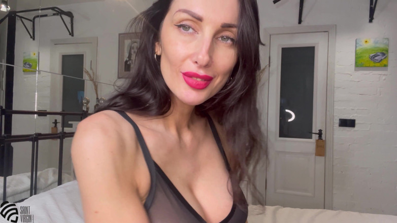 LizaVirgin: Hot Milf cum in her mouth