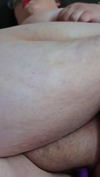 SSBBW up Close Pussy Play Cum