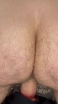 Cspot Chevauche Un Gode De 9 Pouces Jusqu’à Un Orgasme Bruyant Réel