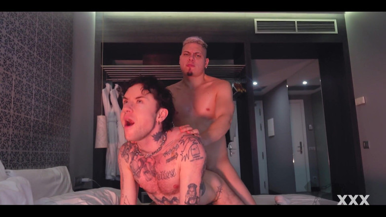 Xxx skips: เย็ดน้ําเงี่ยนไหลเยิ้มหลังเปล่ากับ Samel
