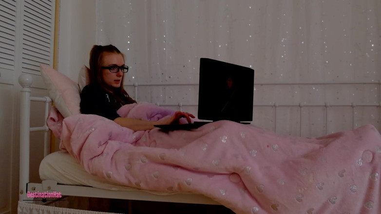 Destination Kat: Mitternachts-masturbation