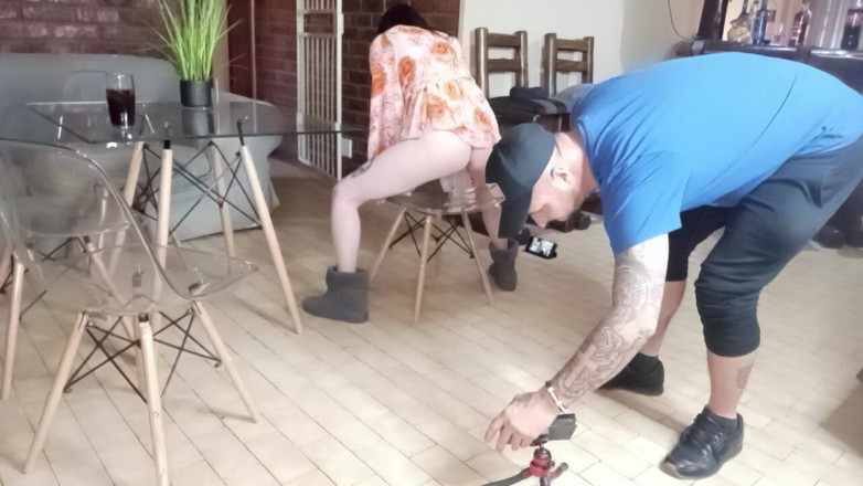 Bigjoefuckalott: Arkadaşının parti hayatında ateşli esmer sürtüğü sikiyor