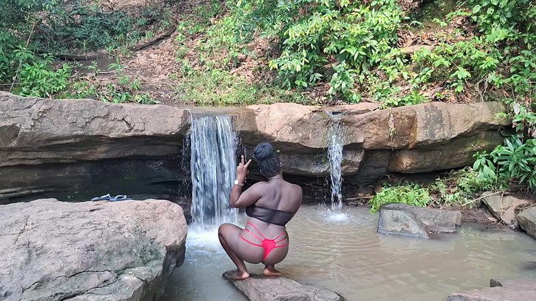 BMCs: Di syurga Purro bersentuhan dengan alam semula jadi basah yang...