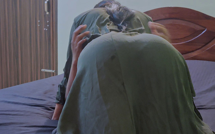 Hope Love: Я люблю кататися на великому чорному члені свого садівника, коли мені самотньо.