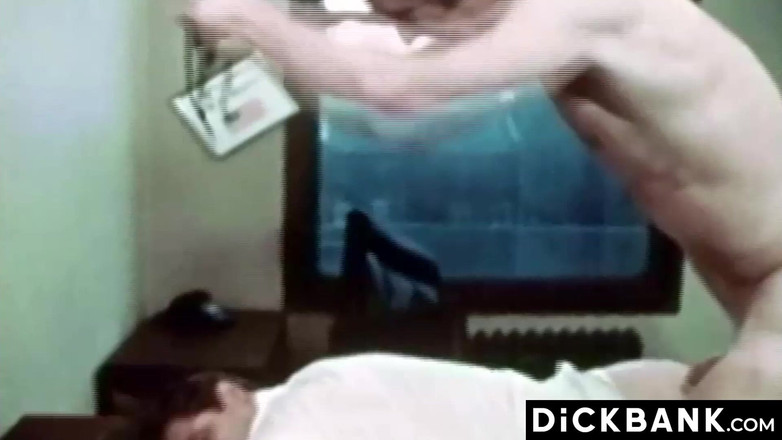 Dick bank: Loira gay recebe pau selvagem depois do boquete