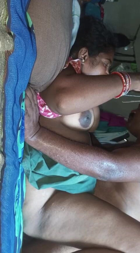 Auntixxx69: Mere Jeth Ka Larka Maha Paapi Meri Chode Choot Kahe...