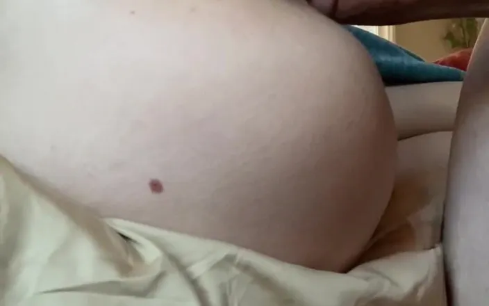 VibeWithMommy: A Nice Morning Romp Around the Sheets to Get Our...