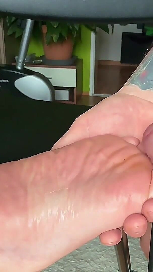 My Stepsister Beautiful Soles Footfetish Big Cum on Feet (Princess Jeanne)
