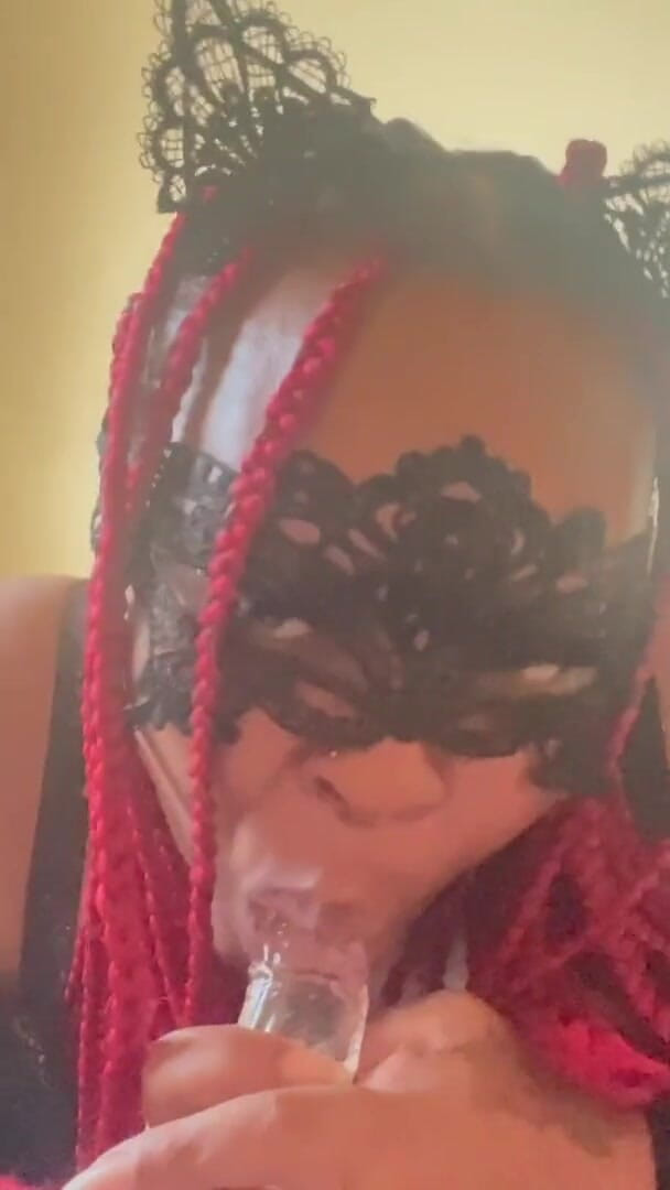 VallarieEast: Suck That Dick