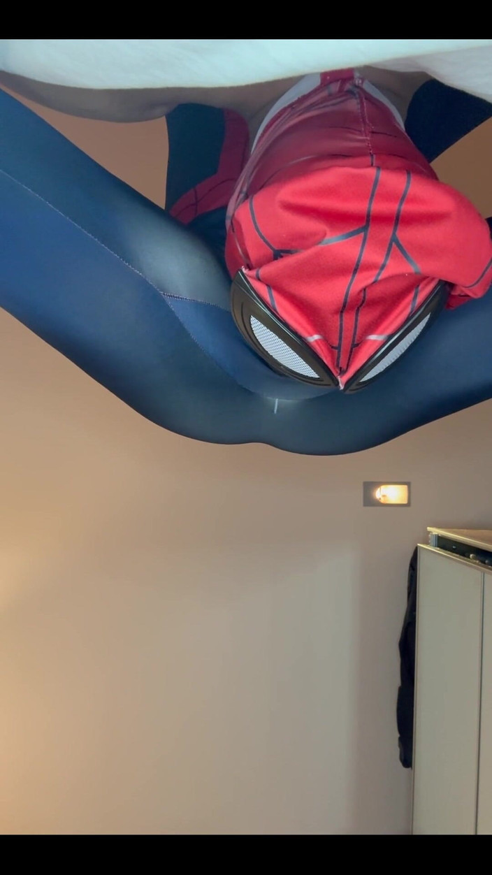 MilesHenryXXX: Uma gozada spidey