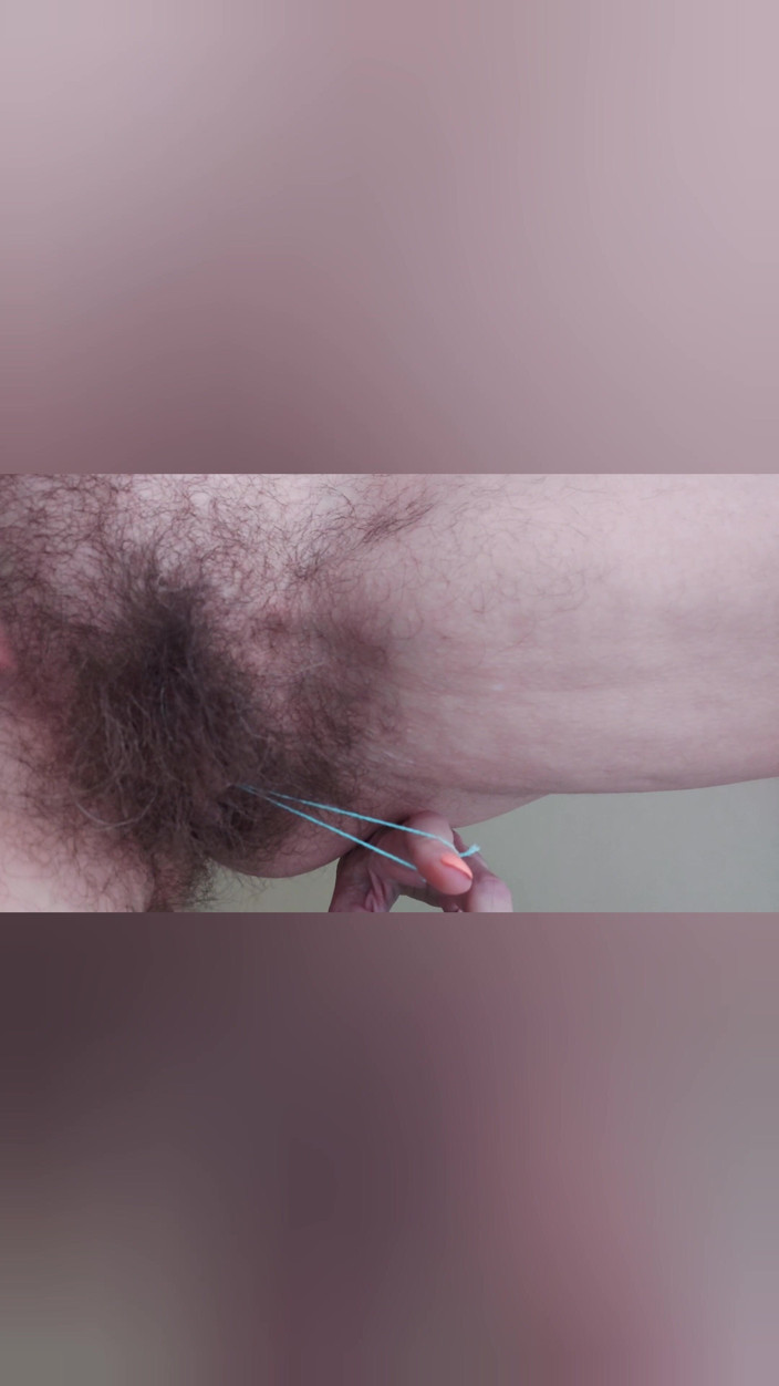 GinnaGg: Watch Me Put a Tampon in My Super Hairy Pussy