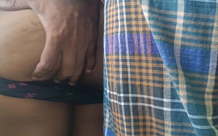 Laxi ammu: ロールプレイロマンスを楽しむチェンナイの主婦