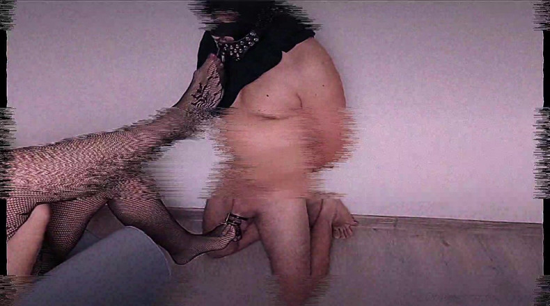 Mistress Redix: 40 výstřiků za 28 minut footjob