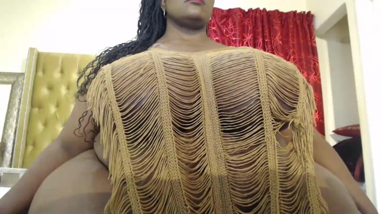 Legendary Booty Overdose: Černá velká kráska jí dojí prsa a masturbuje