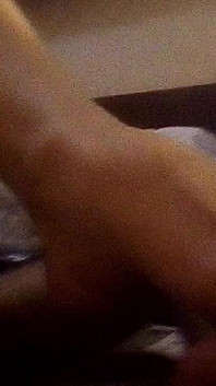 Meia-irmã Me Ofereceu Com Os Pés