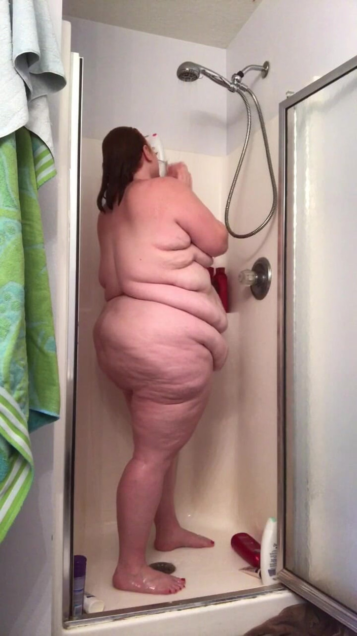 Julie Ginger: Shower Time with Julie Ginger