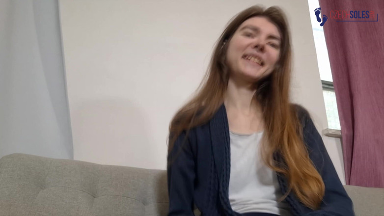 Czech Soles - foot fetish content: Chân dài và chân to trêu chọc chi tiết cận...