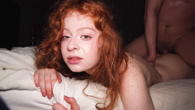 Bymyfans: Une salope rousse de 20 ans a défié moi et ma...